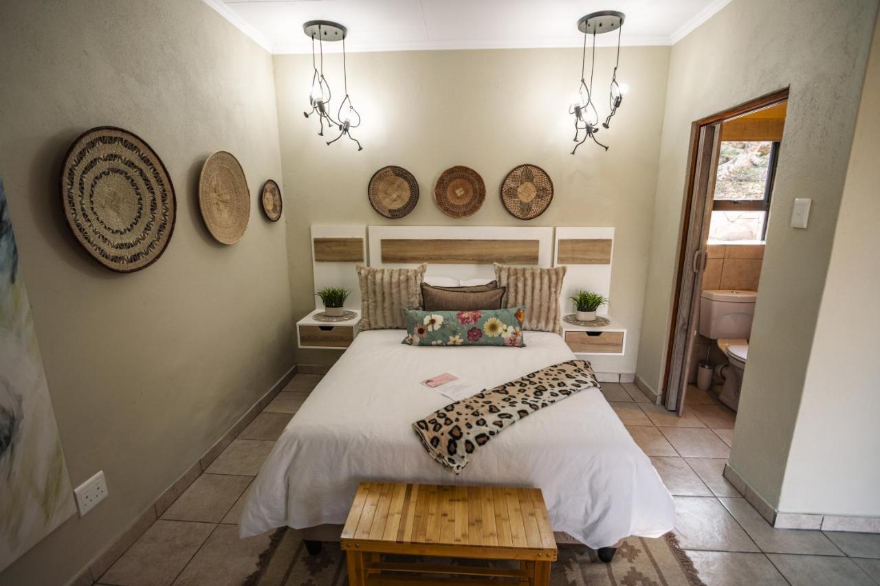 Pumbaa Wildlife Park & Accommodation Mbombela Exterior photo